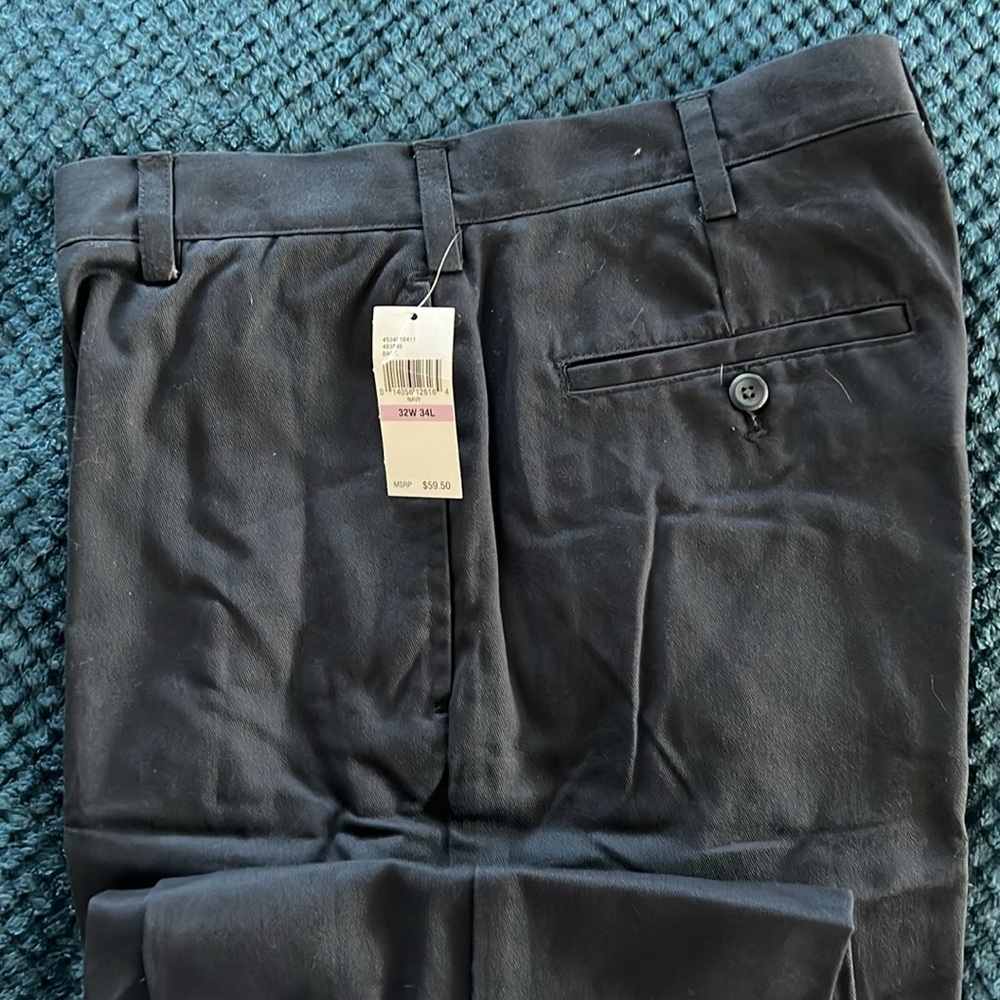 Men’s Izod Navy Pants - Picture 2 of 3